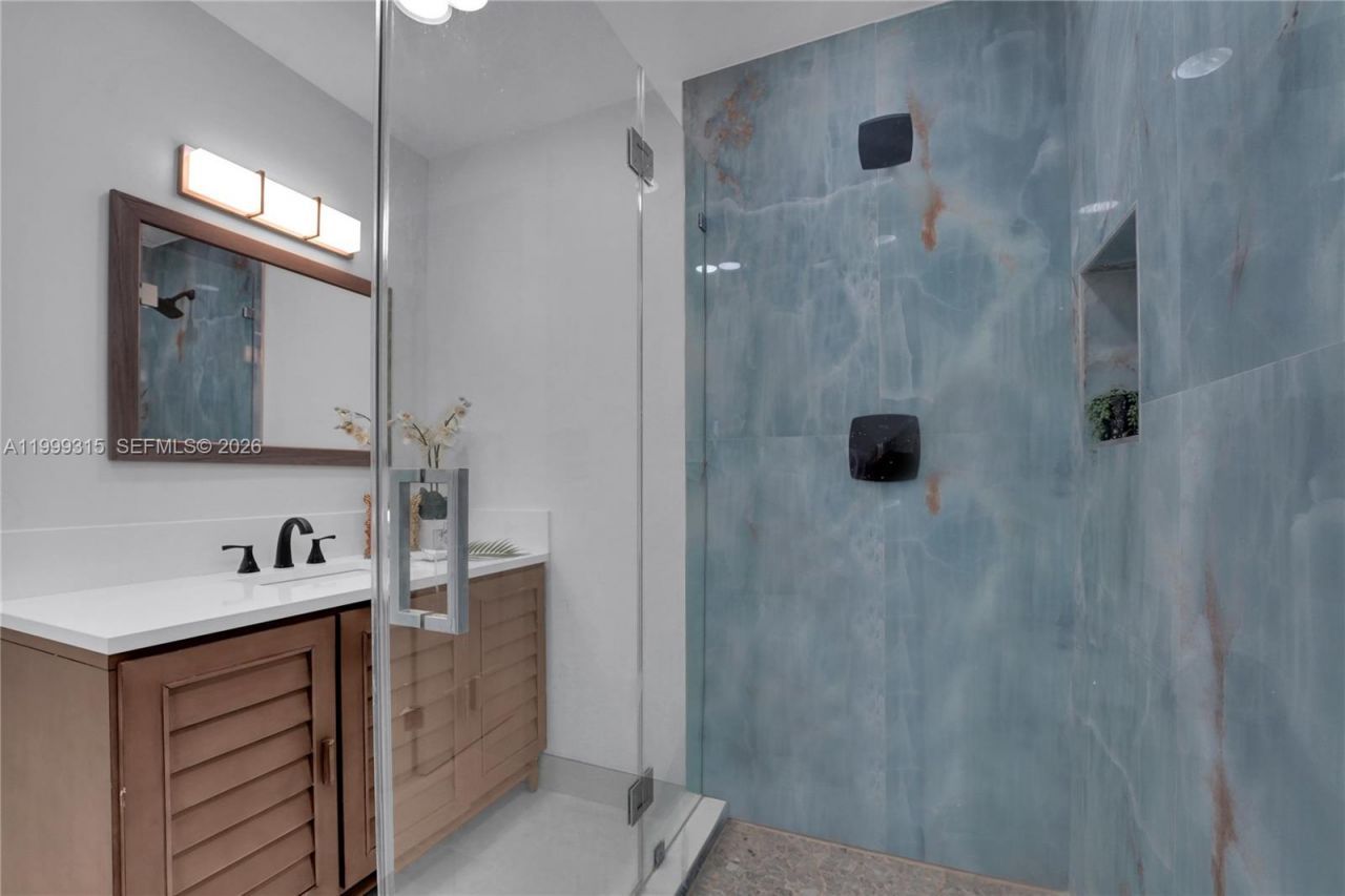 1137 SW 8th Ave, Fort Lauderdale, FL 33315 Photo