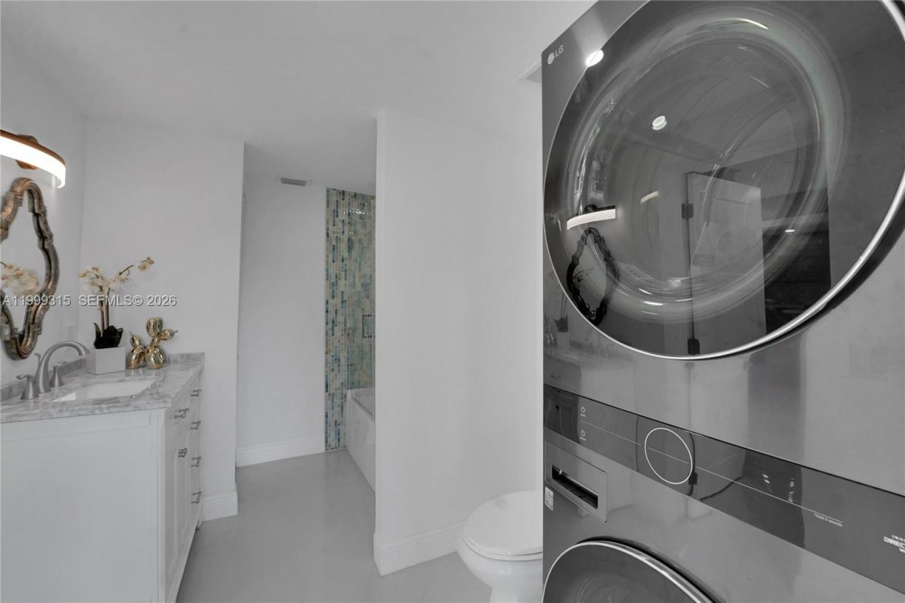 1137 SW 8th Ave, Fort Lauderdale, FL 33315 Photo