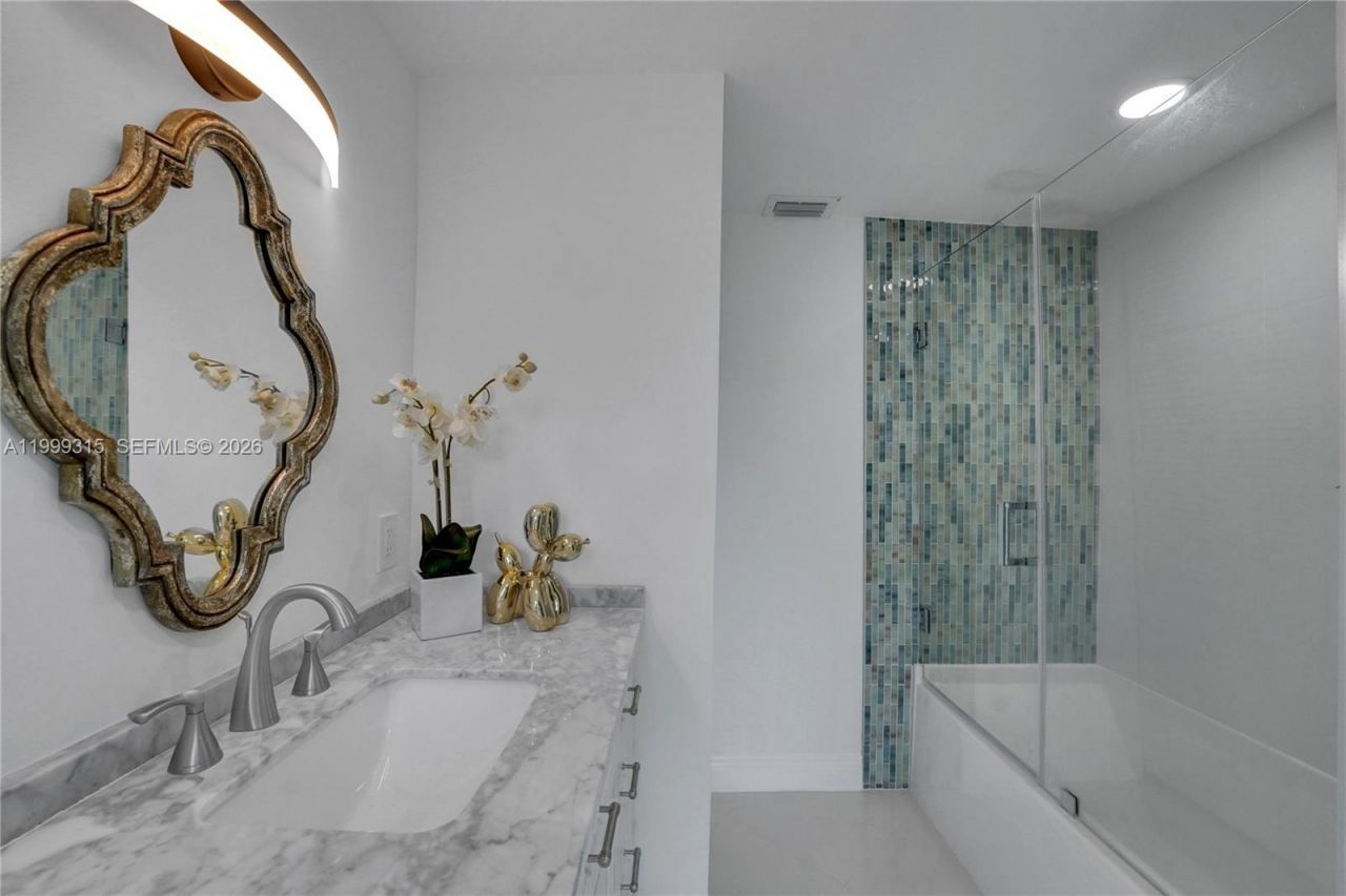 1137 SW 8th Ave, Fort Lauderdale, FL 33315 Photo