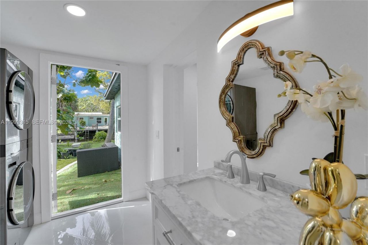 1137 SW 8th Ave, Fort Lauderdale, FL 33315 Photo