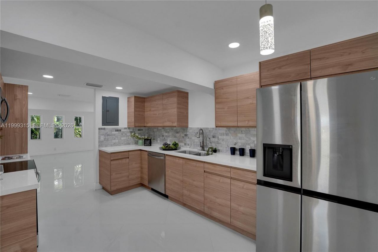 1137 SW 8th Ave, Fort Lauderdale, FL 33315 Photo