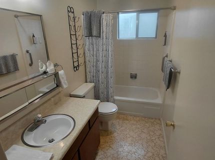 1622 Atroari Street, South Lake Tahoe, CA 96150 Photo