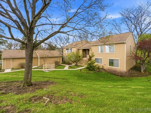 746 Oak Hill Road , Unit A, Lake Barrington, IL 60010