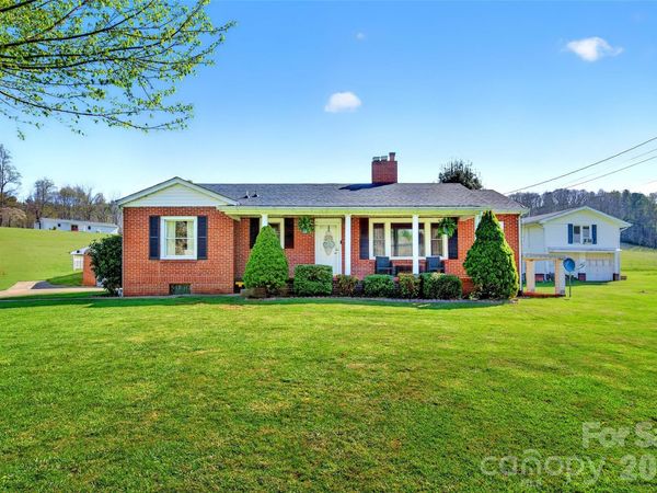 1511 White Oak Road, Bakersville, NC 28705