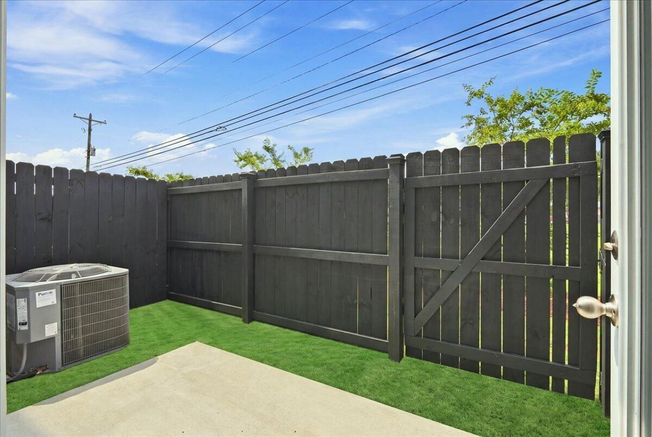 4633 Forest Hills Drive Photo 24