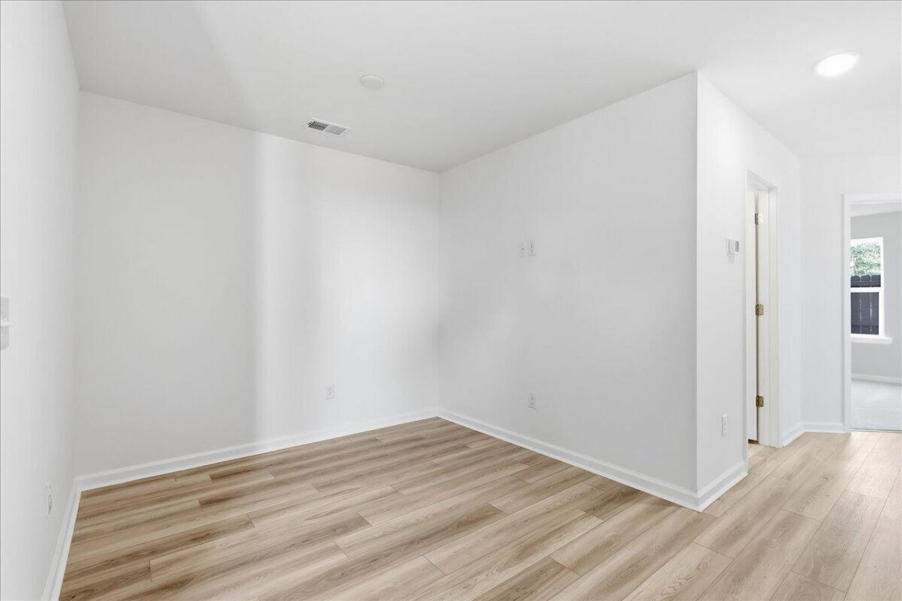 4633 Forest Hills Drive Photo 6