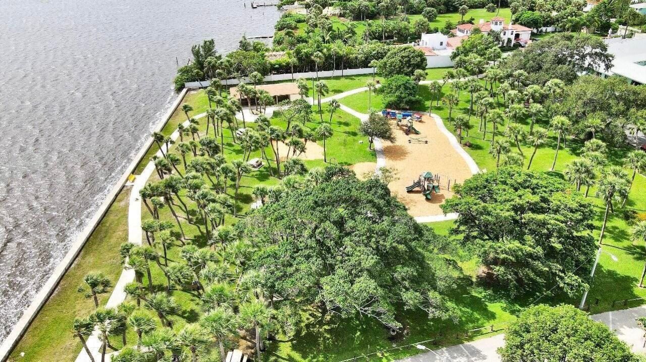 1502 S Lakeside Drive, Unit #414, Lake Worth Beach, FL 33460 Photo