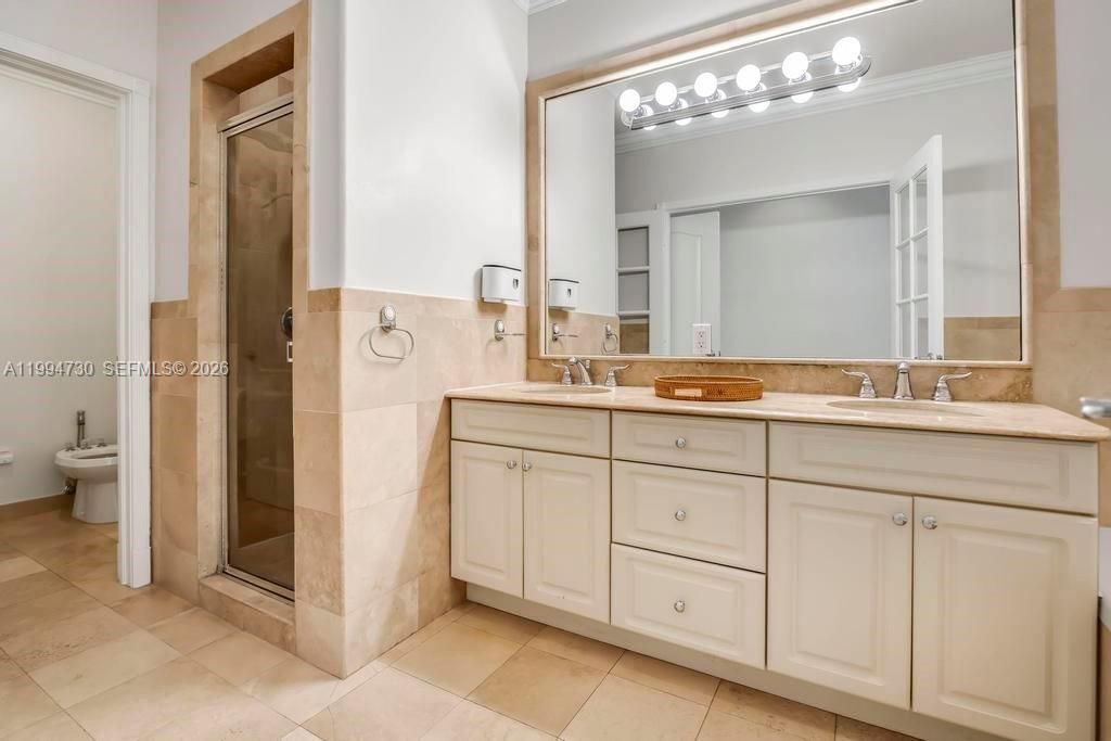 2841 Day Ave, Unit 2841, Miami, FL 33133 Photo