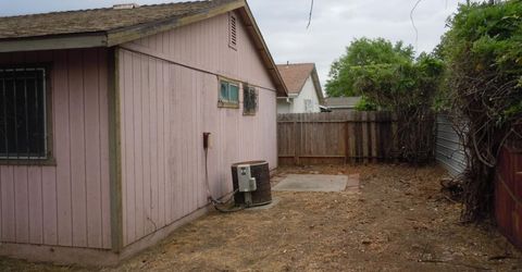 8366 Langtree Way, Sacramento, CA 95823 Photo