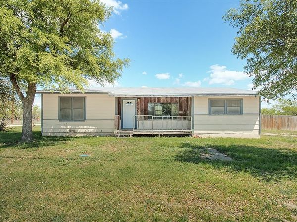 502 Barnett Street, Eden, TX 76837