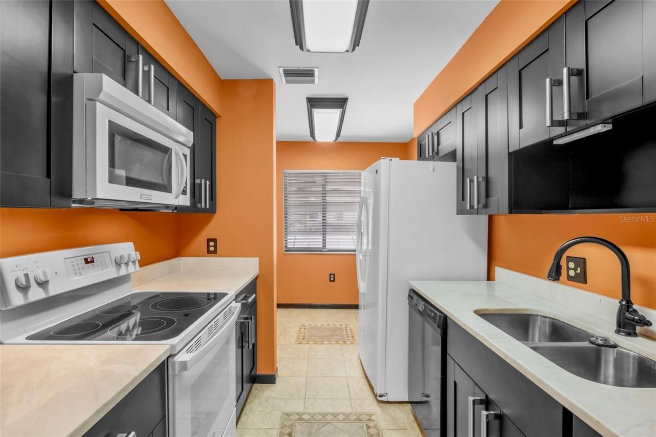 4623 Longwater Chase, Unit 112 Bldg J, Sarasota, FL 34235 Photo