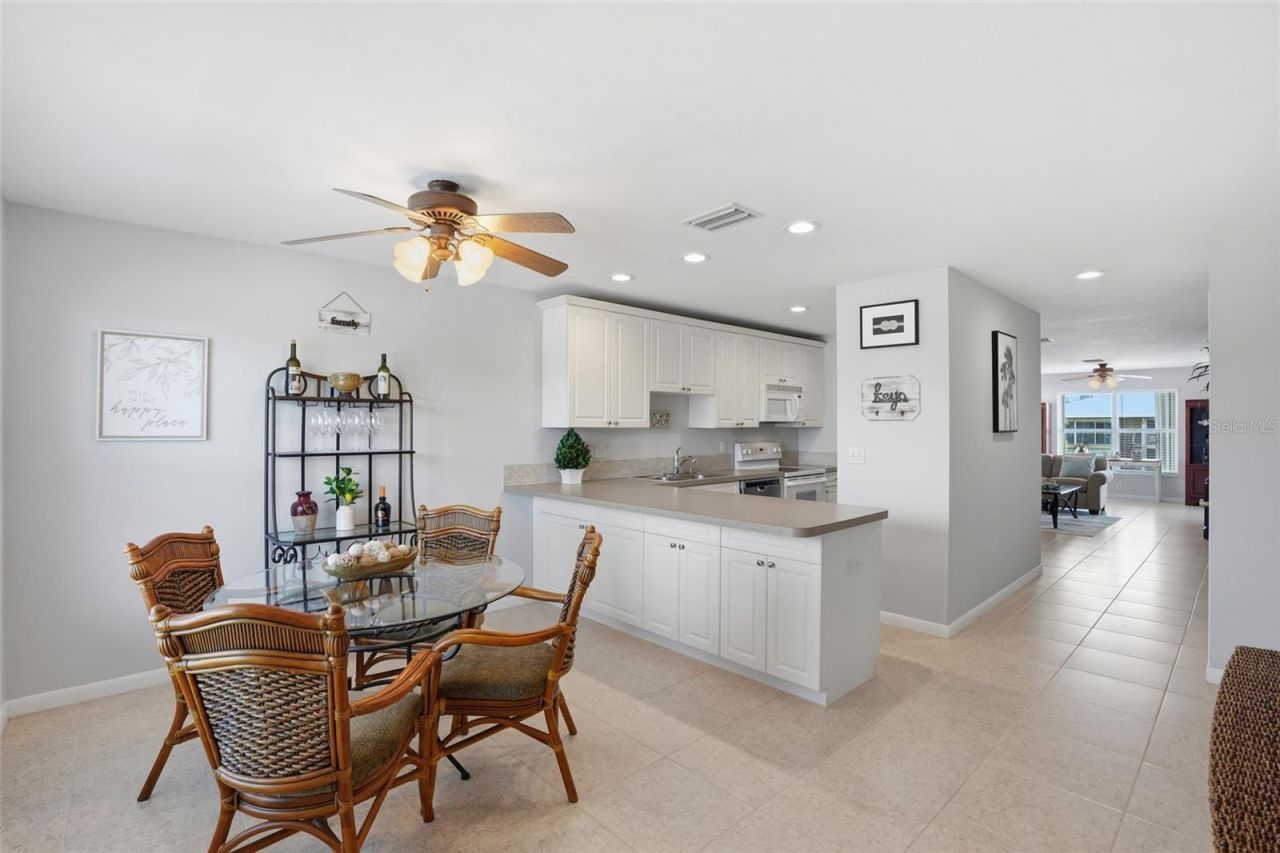 912 SE 46th Street , Unit 201, Cape Coral, FL 33904 Photo