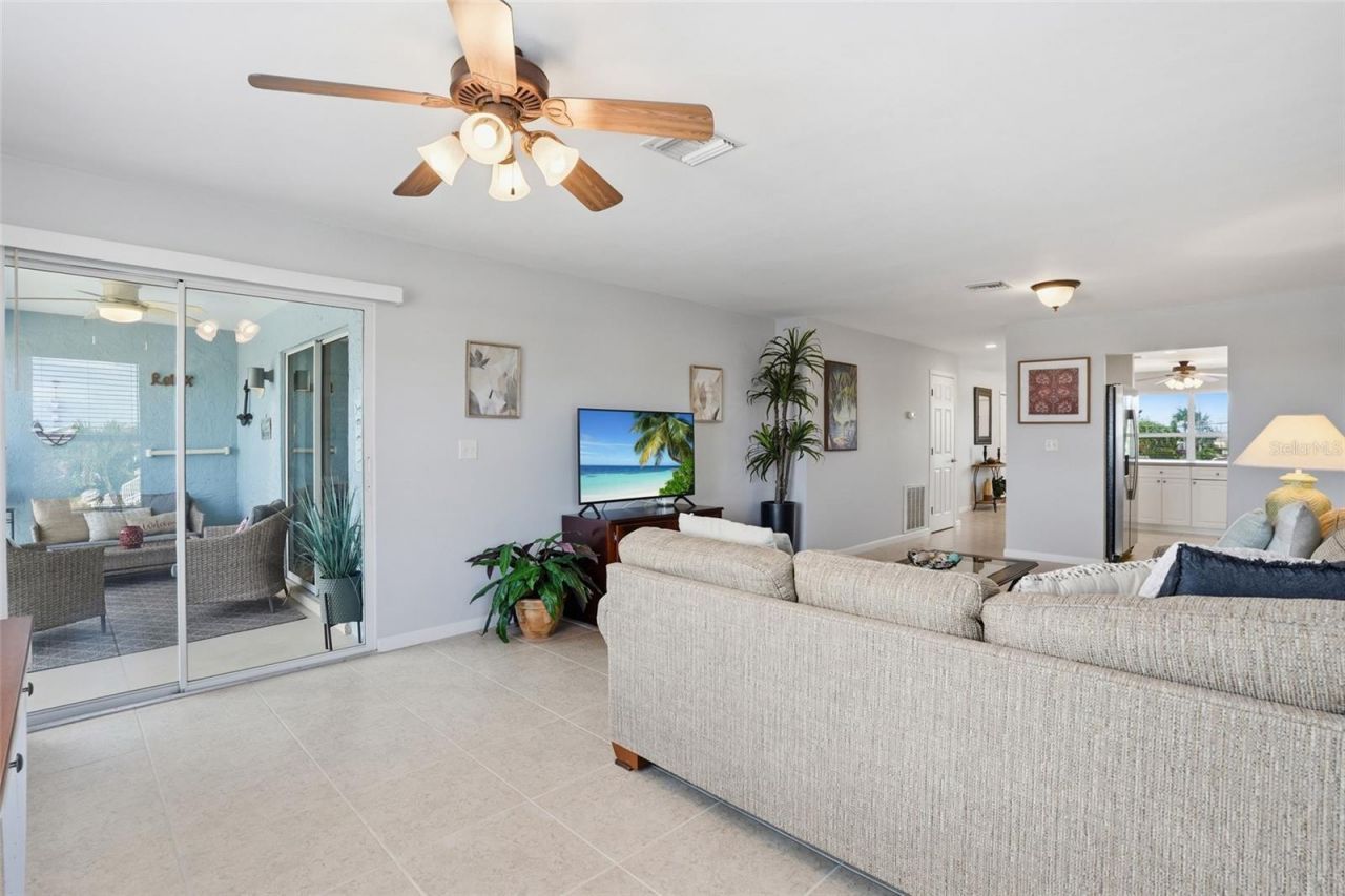 912 SE 46th Street , Unit 201, Cape Coral, FL 33904 Photo