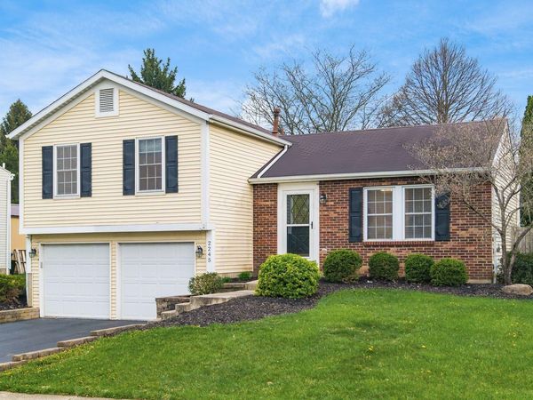 2245 Green Island Drive, Columbus, OH 43228