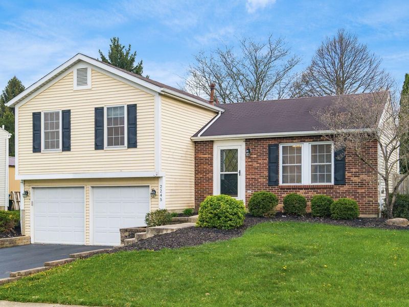 2245 Green Island Drive, Columbus, OH 43228 Photo 1