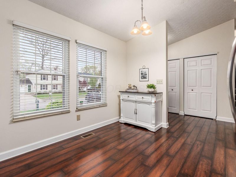 2245 Green Island Drive, Columbus, OH 43228 Photo 12