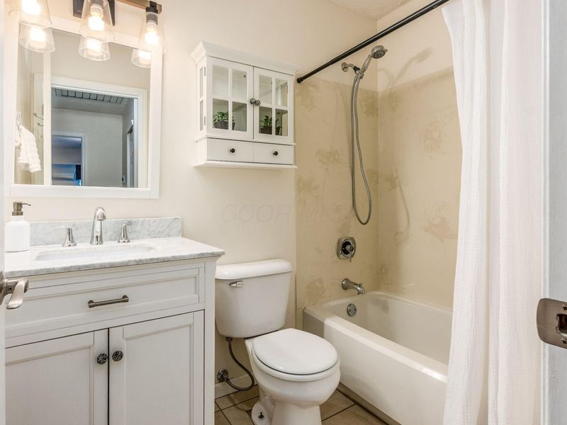 2245 Green Island Drive, Columbus, OH 43228 Photo 23