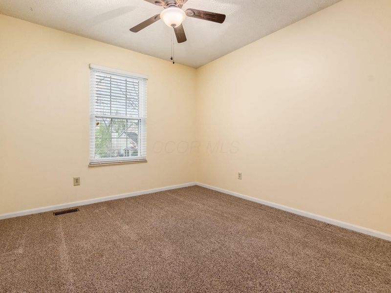 2245 Green Island Drive, Columbus, OH 43228 Photo 24