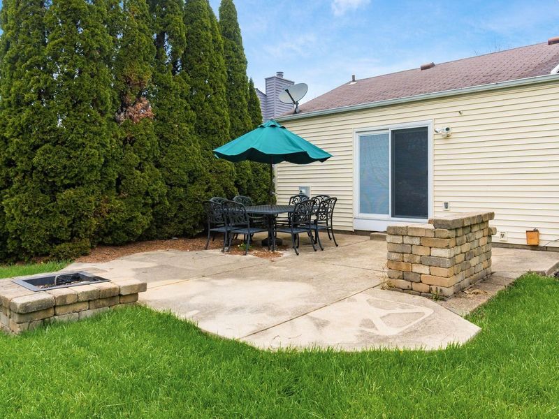 2245 Green Island Drive, Columbus, OH 43228 Photo 30