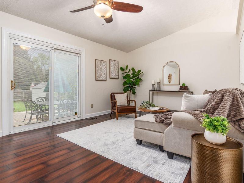 2245 Green Island Drive, Columbus, OH 43228 Photo 5