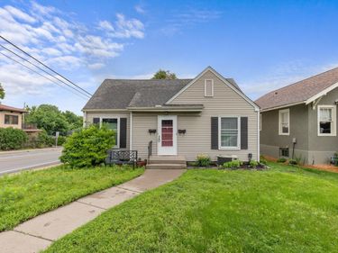 5001 Thomas Avenue S, Minneapolis, MN 55410