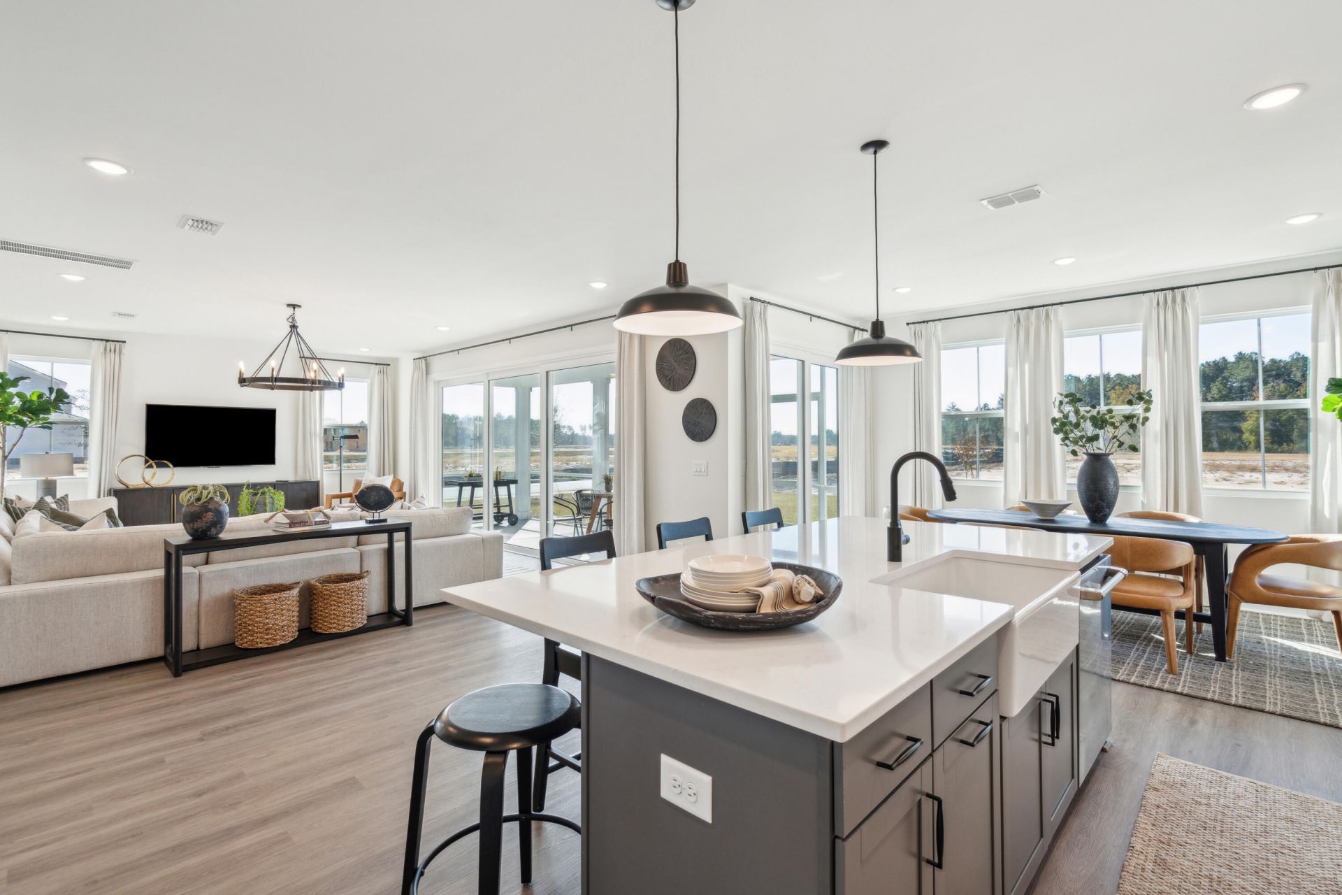 1055 Boyington Photo 10