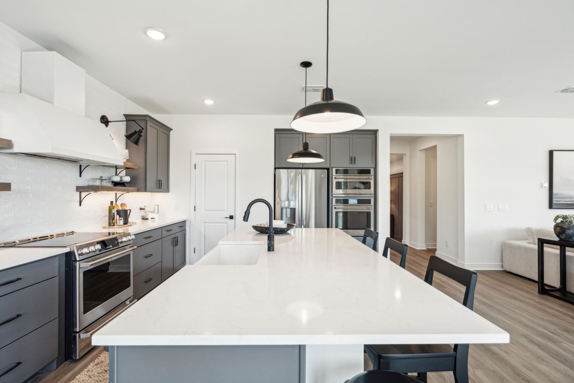 1055 Boyington Photo 9