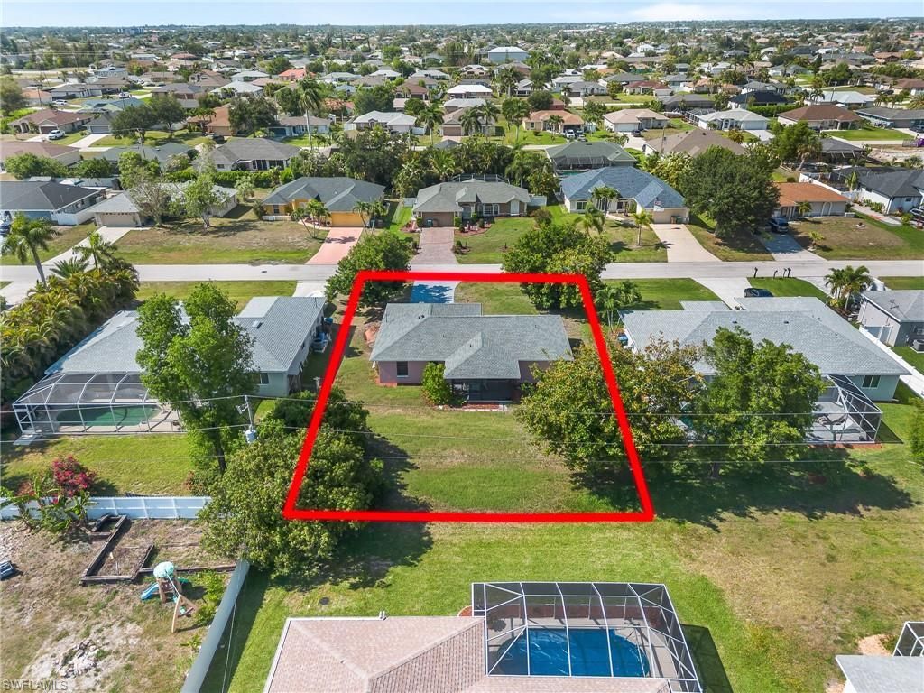 930 SW 34th St, Cape Coral, FL 33914 Photo