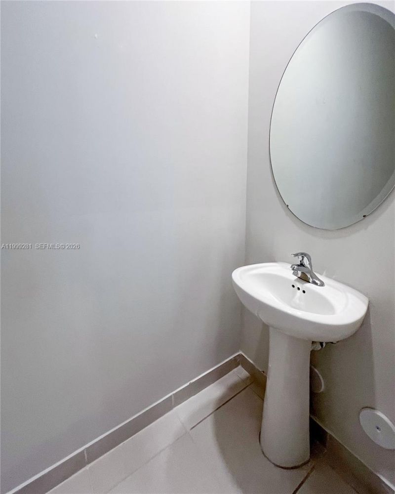 20800 NE 5th Ct, Miami, FL 33179 Photo