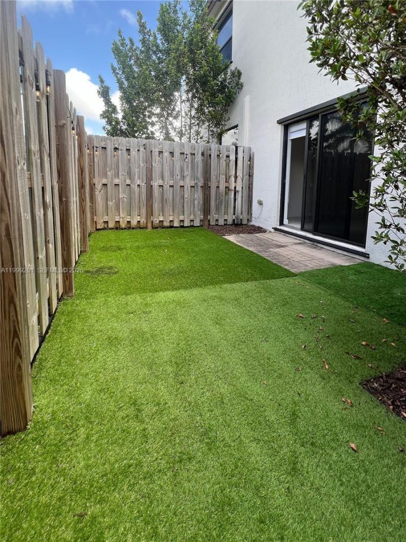 20800 NE 5th Ct, Miami, FL 33179 Photo