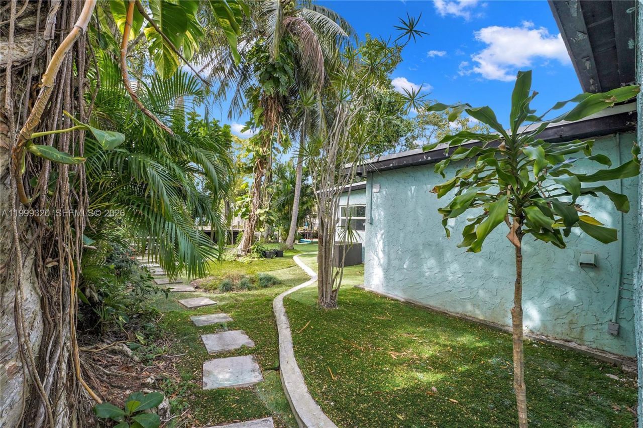 1137 SW 8th Ave, Fort Lauderdale, FL 33315 Photo