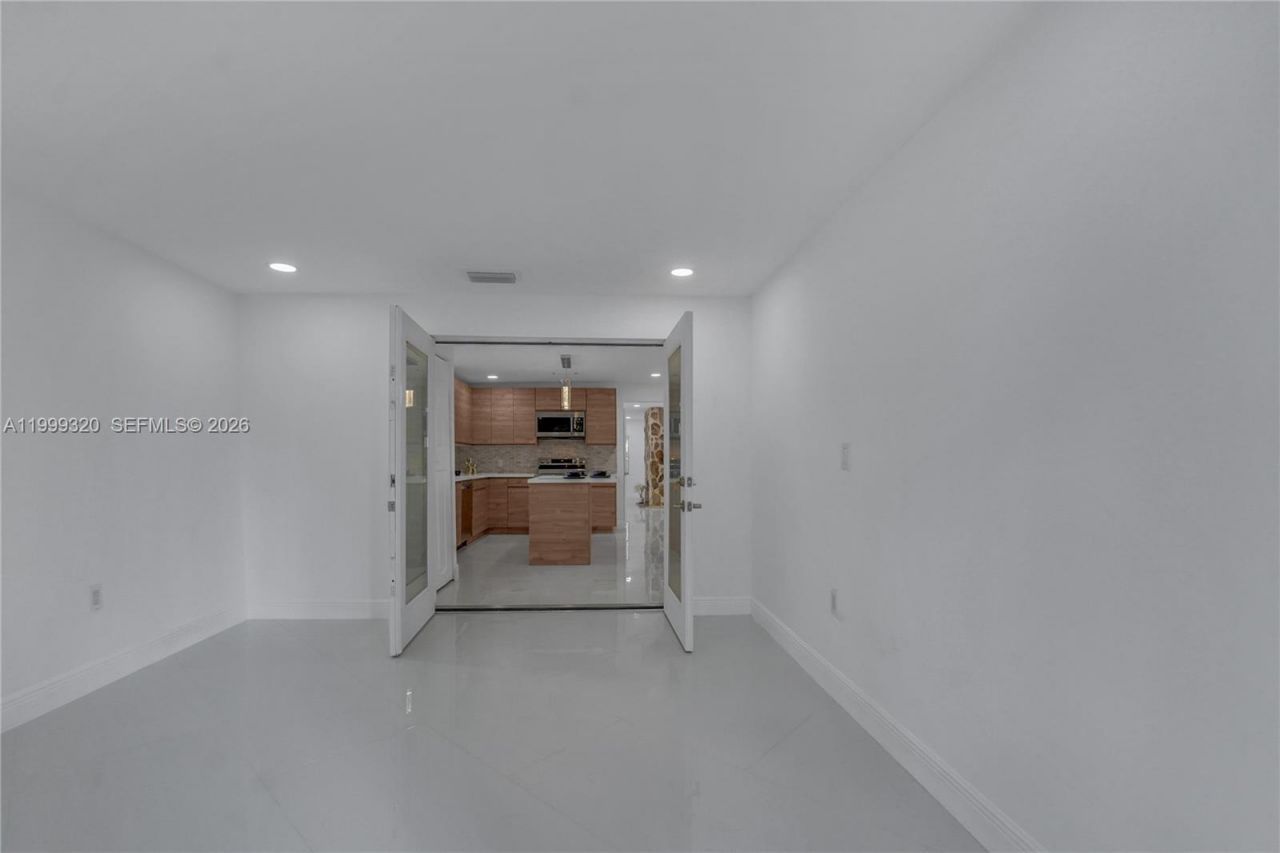 1137 SW 8th Ave, Fort Lauderdale, FL 33315 Photo