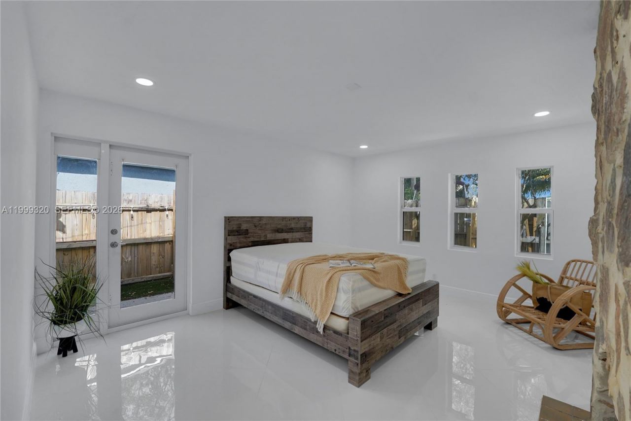 1137 SW 8th Ave, Fort Lauderdale, FL 33315 Photo