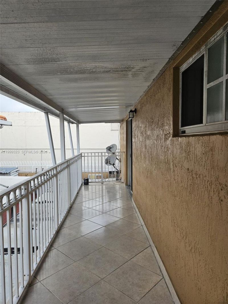 2527 W 76th St, Unit 208, Hialeah, FL 33016 Photo