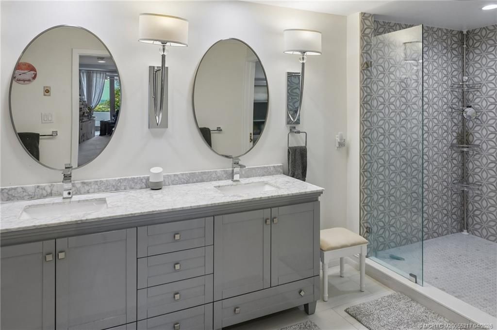 2001 SE Sailfish Point Boulevard, Unit 117, Stuart, FL 34996 Photo