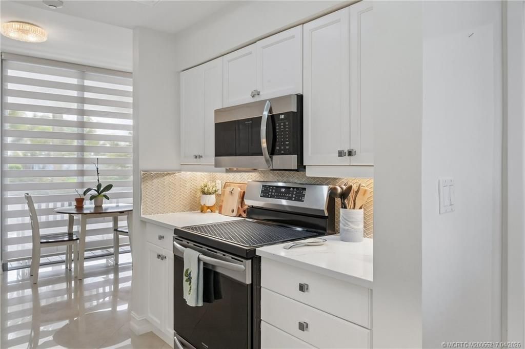 2001 SE Sailfish Point Boulevard, Unit 117, Stuart, FL 34996 Photo