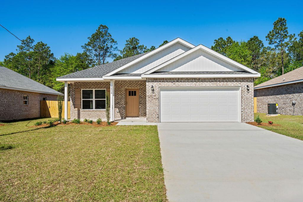 3808 Golden Acres Circle, Crestview, FL 32539 Main Photo