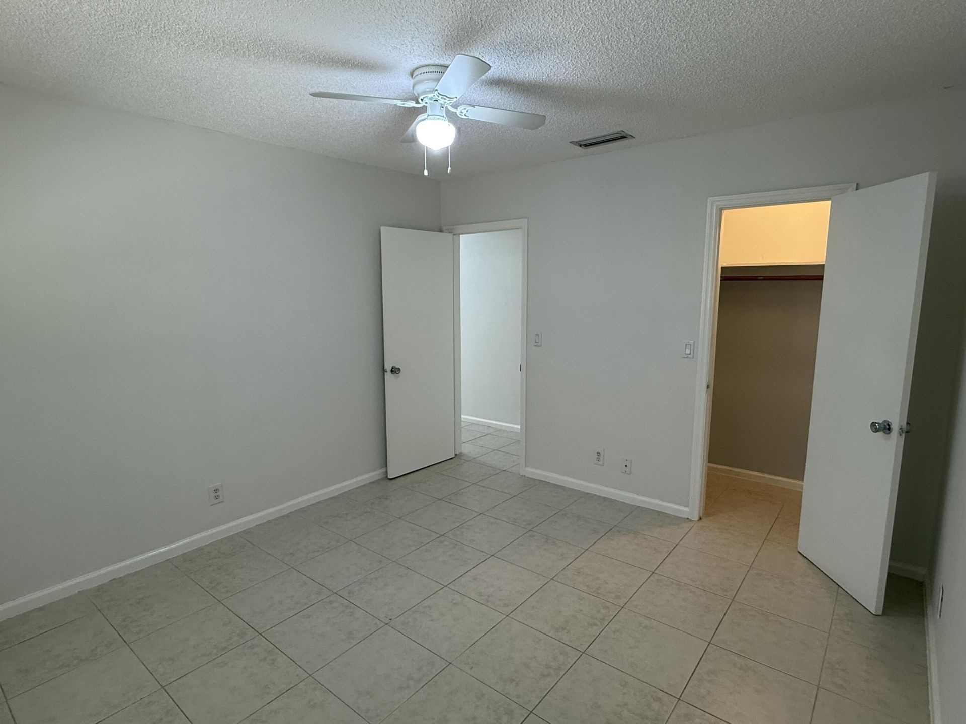 6575 NE 7th Avenue, Boca Raton, FL 33487 Photo