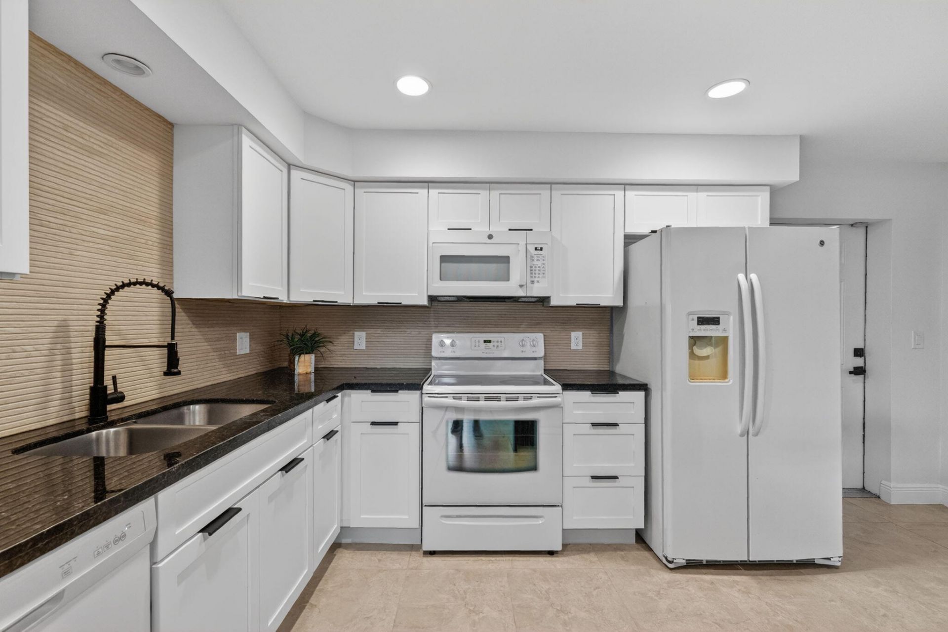 1391 SW 33rd Terrace, Fort Lauderdale, FL 33312 Photo