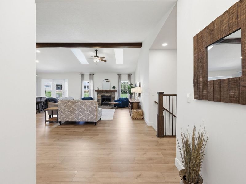 3131 Abbey Knoll Drive, Lewis Center, OH 43035 Photo 7