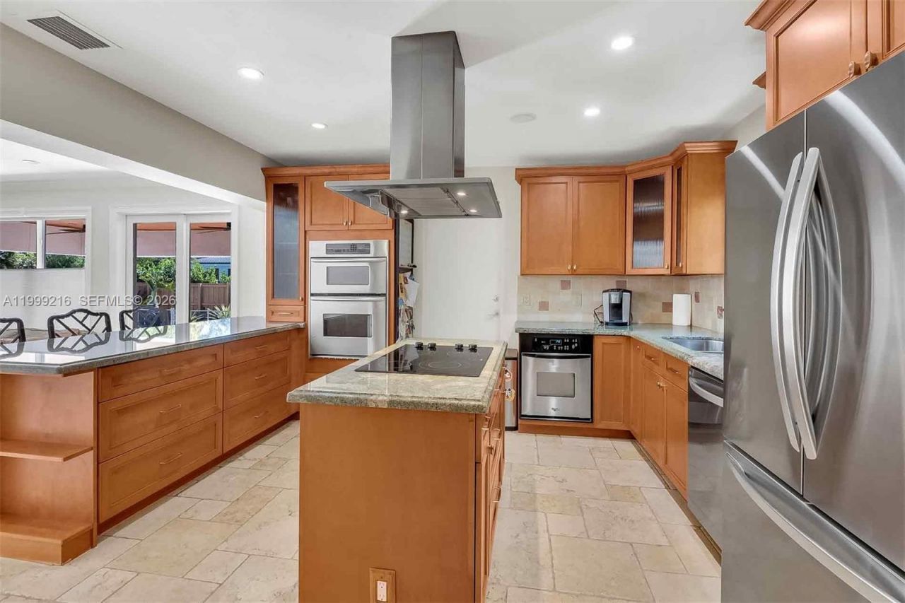 1160 NE 98th St, Miami Shores, FL 33138 Photo