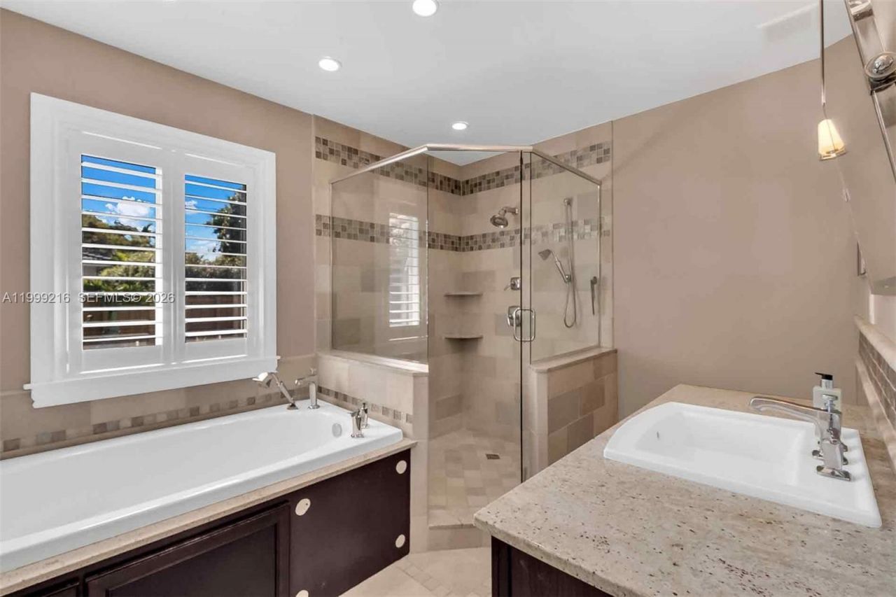 1160 NE 98th St, Miami Shores, FL 33138 Photo