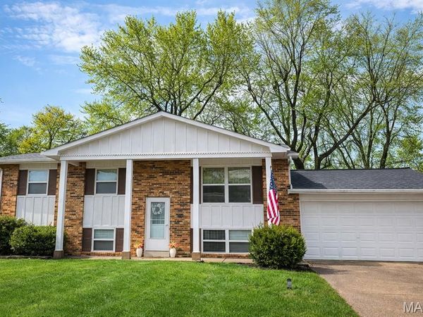 436 Canary Lane , St Charles, MO 63301