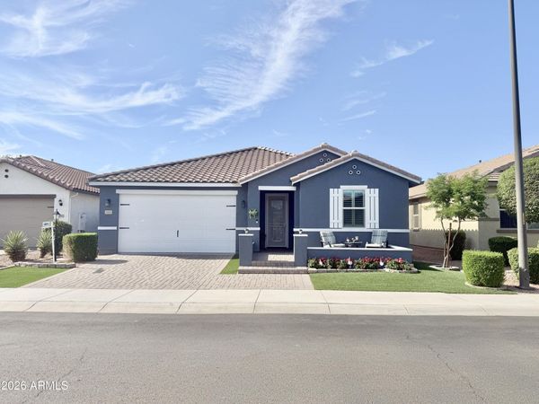 3959 E LIBERTY Lane E, Gilbert, AZ 85296