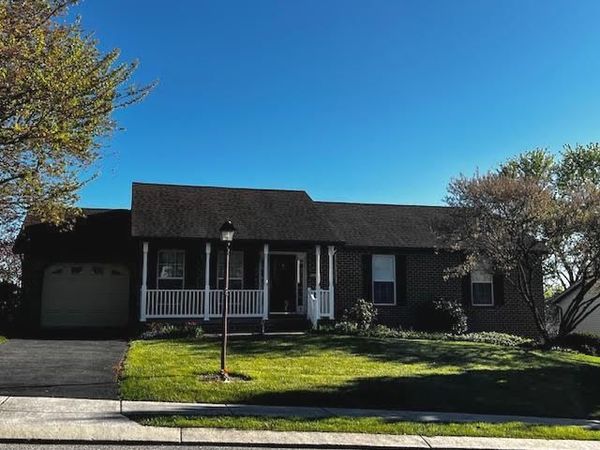 3 REGAL DRIVE , HANOVER, PA 17331