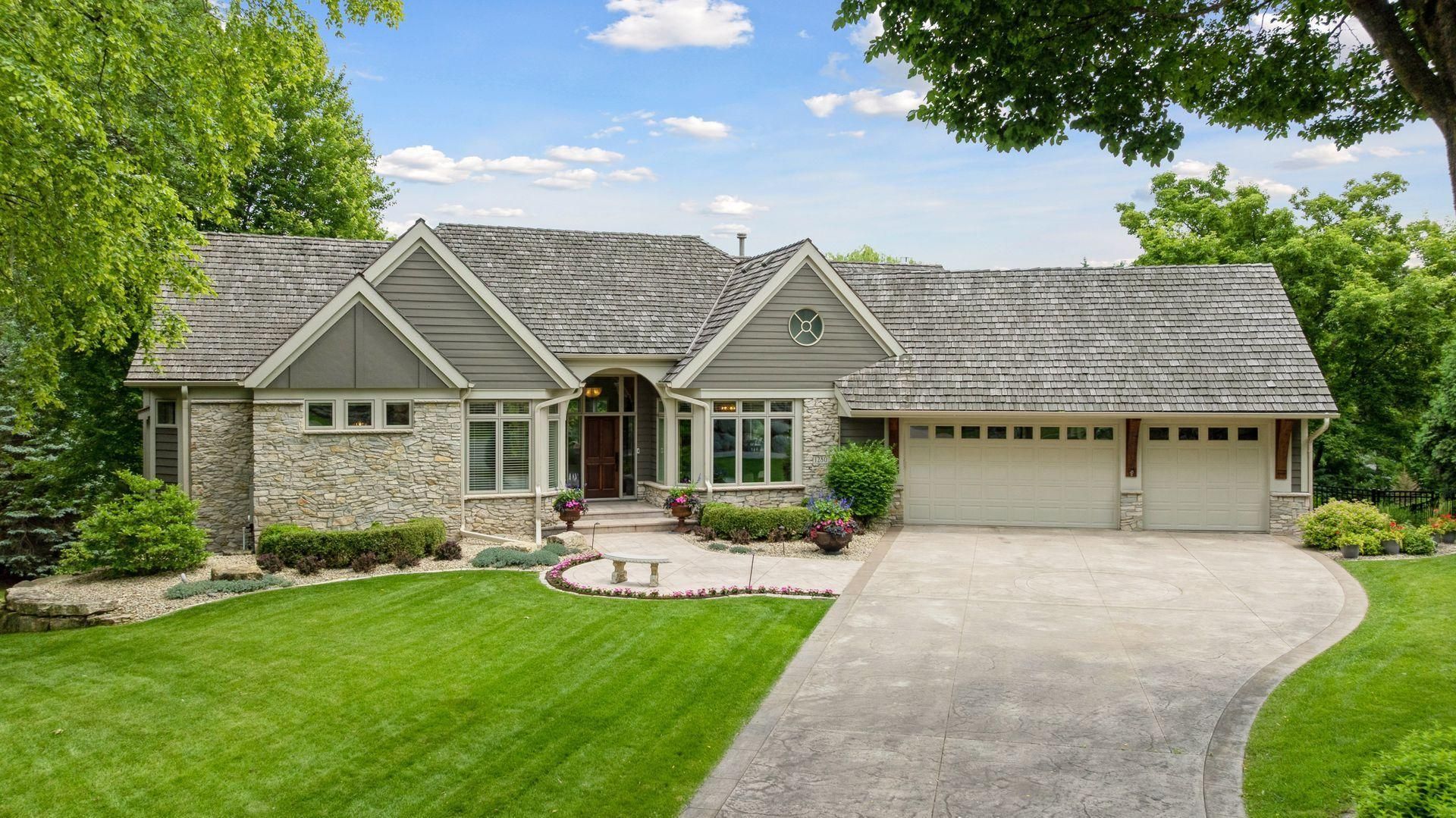 1280 Zircon Lane N, Plymouth, MN 55447