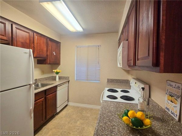 5405 Indian River Drive, Unit 400, Las Vegas, NV 89103