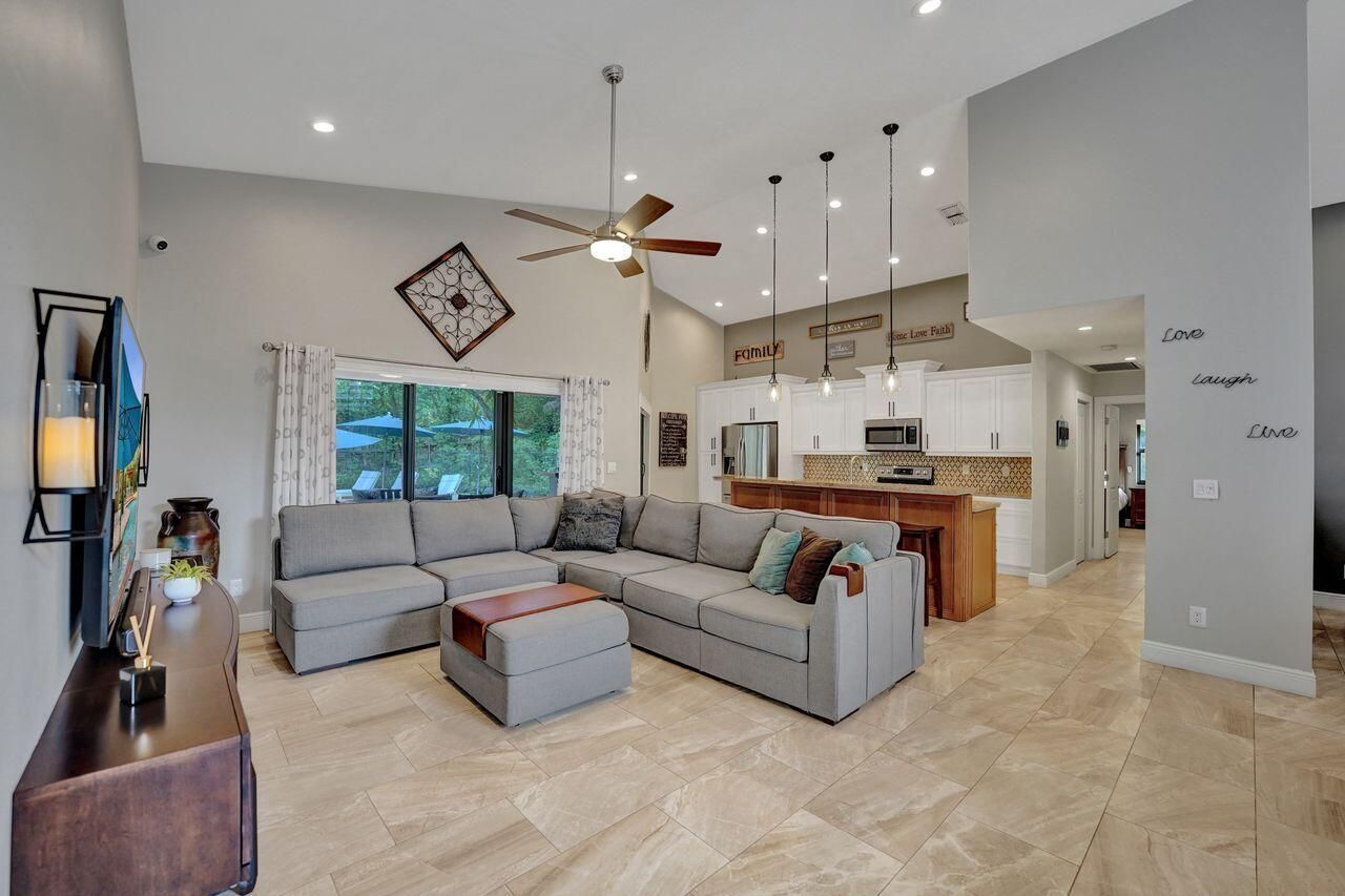 9931 SW 23rd Street, Davie, FL 33324 Photo