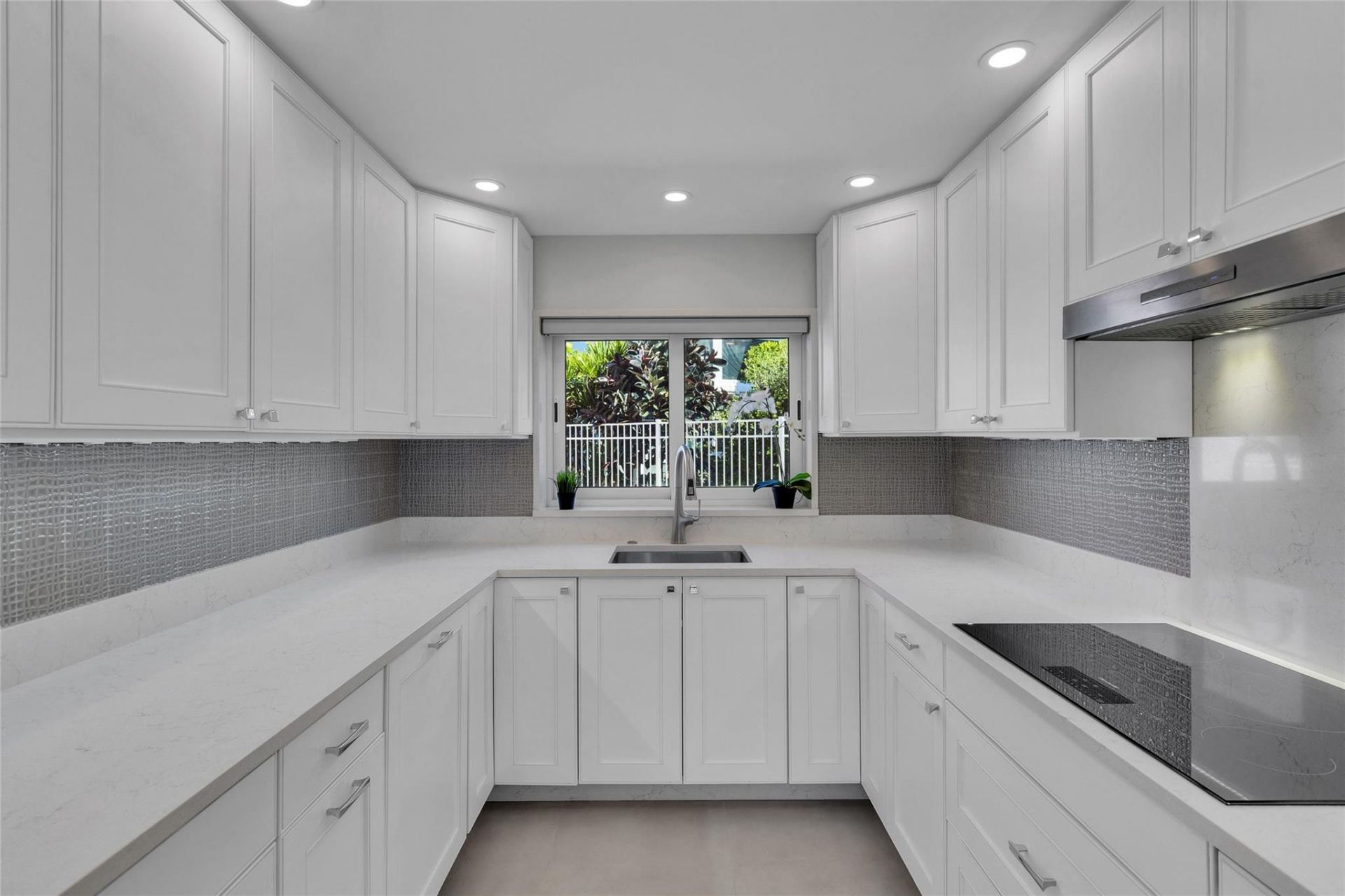 1922 S Ocean Lane, Unit 10, Fort Lauderdale, FL 33316 Photo