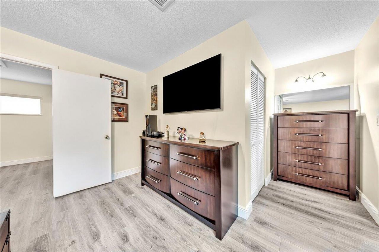 8715 Cleary Boulevard, Plantation, FL 33324 Photo